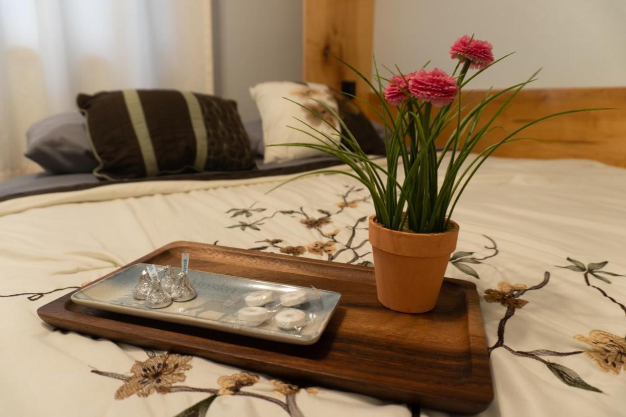 Trinity Escapes - Two Bedroom Two Bathroom Full Apartment Near Airport Anchorage Dış mekan fotoğraf